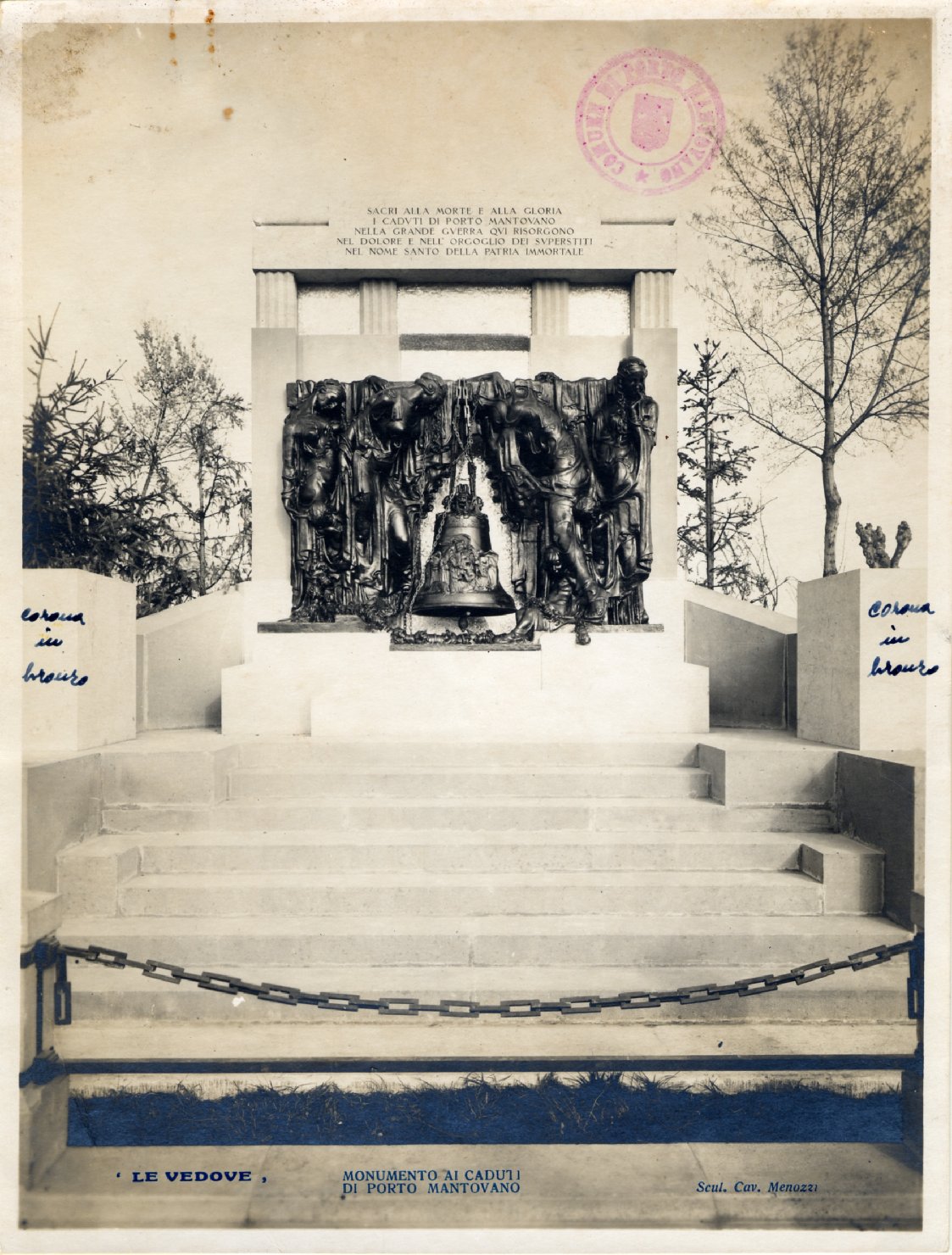 Monumento ai caduti di Sant'Antonio - Porto Mantovano, inaugurato nel 1925, progettato dallo scultore Giuseppe Menozzi.